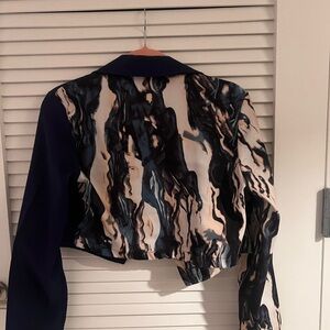 Stylish Abstract Print Cropped Jacket